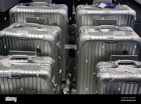 rimowa frankfurt.